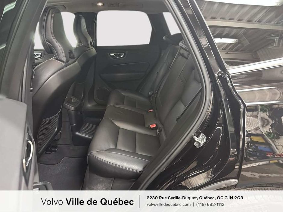 2022 Volvo XC60 Inscrptn Expr Rchrg-12