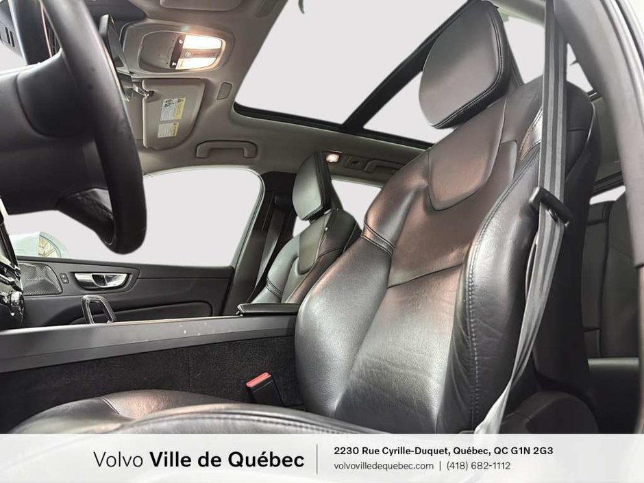 2022 Volvo XC60 Inscrptn Expr Rchrg-10