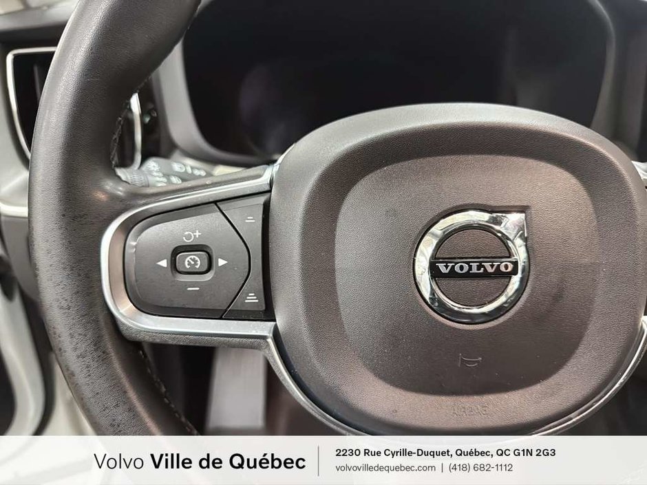 2022 Volvo XC60 Inscrptn Expr Rchrg-16