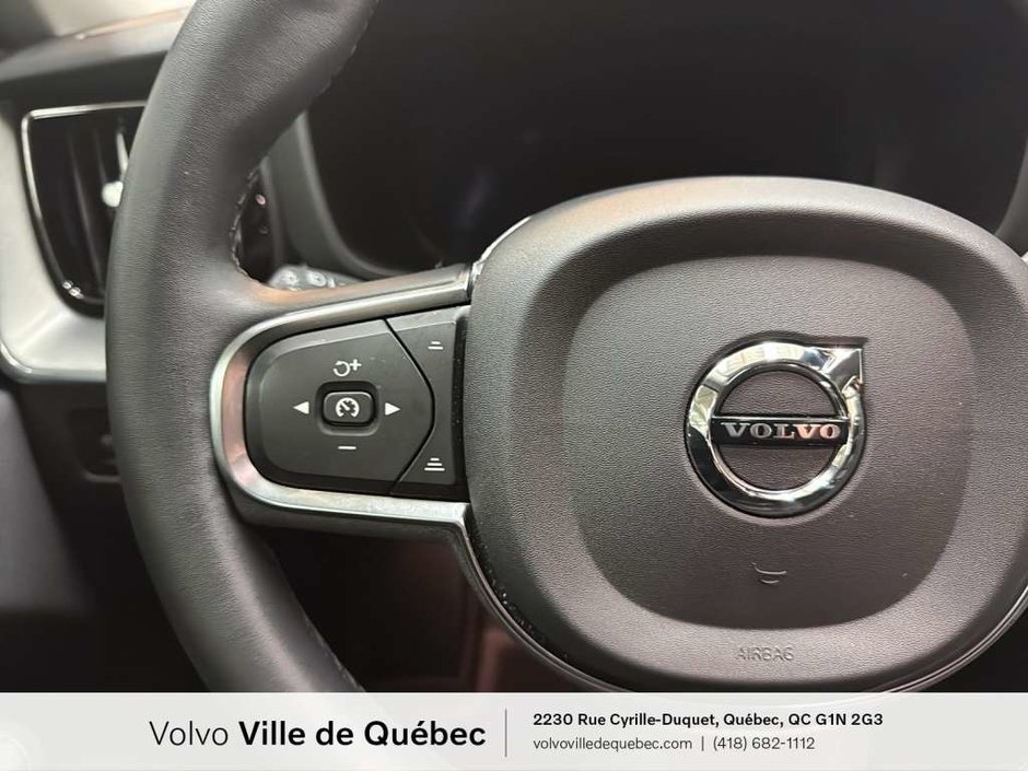 Volvo XC60 Inscrptn Expr Rchrg 2022-17