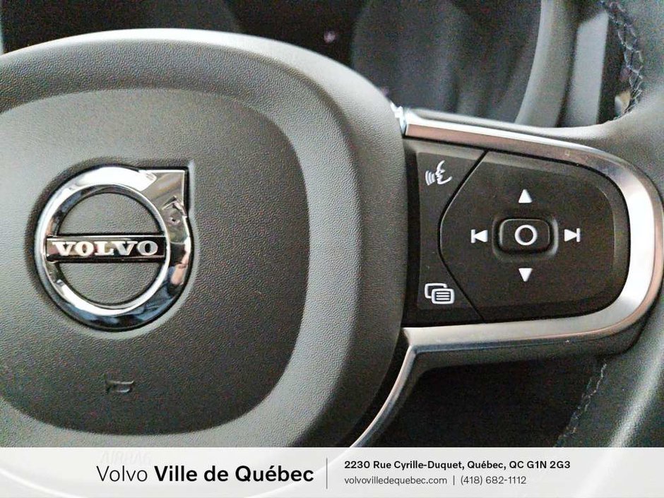 Volvo XC60 Inscrptn Expr Rchrg 2022-16