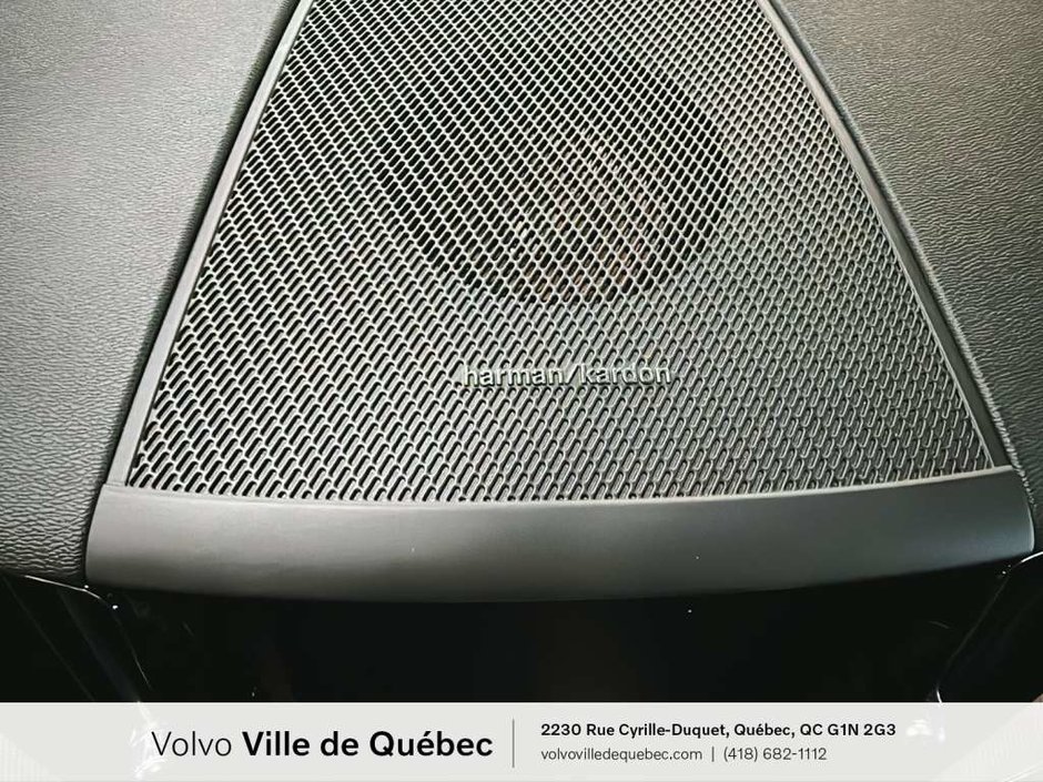 Volvo XC60 R-Design 2022-23