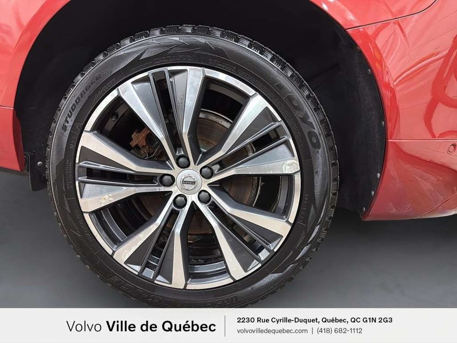 Volvo XC60 Momentum 2022-8