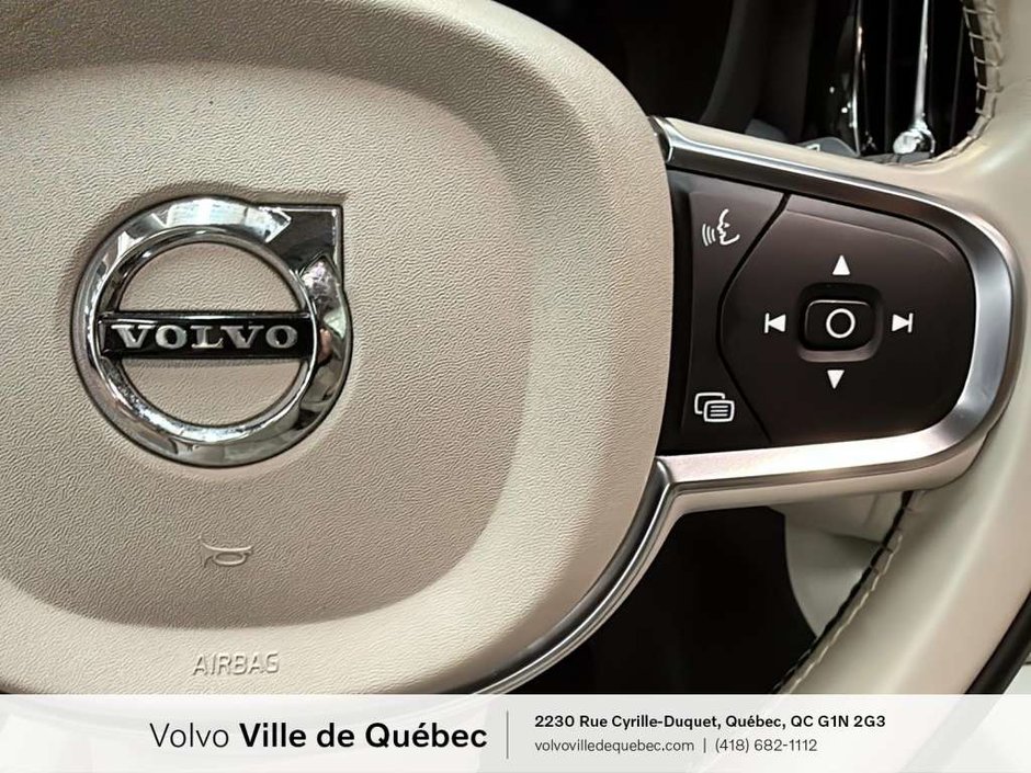 Volvo XC60 Momentum 2022-14