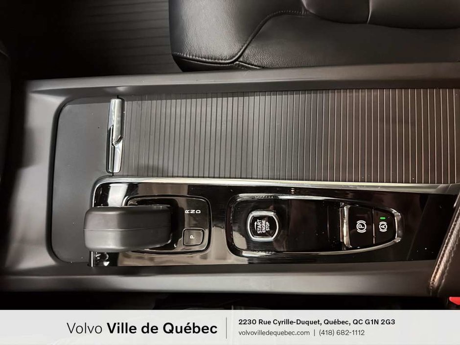 2022 Volvo XC60 Inscrptn Expr Rchrg-18