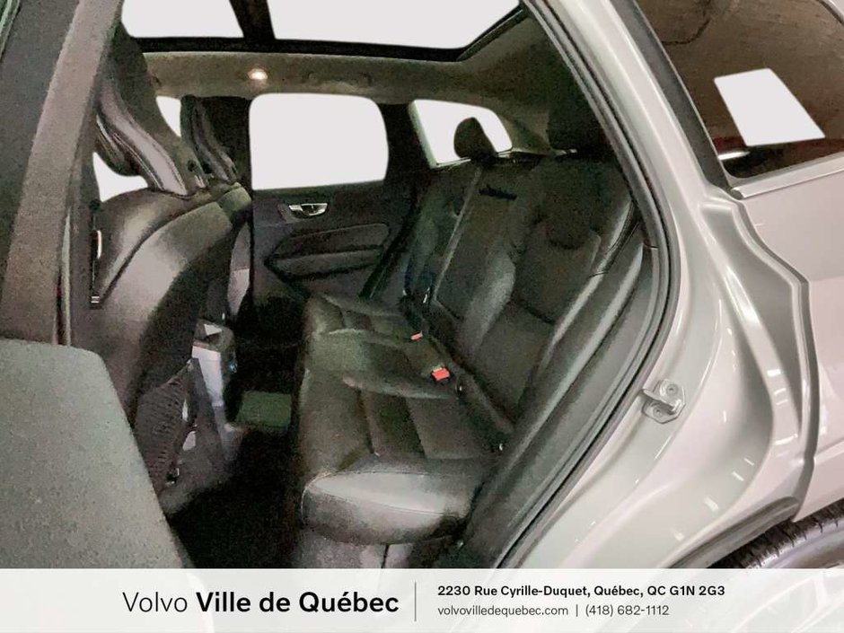 Volvo XC60 Inscrptn Expr Rchrg 2022-16
