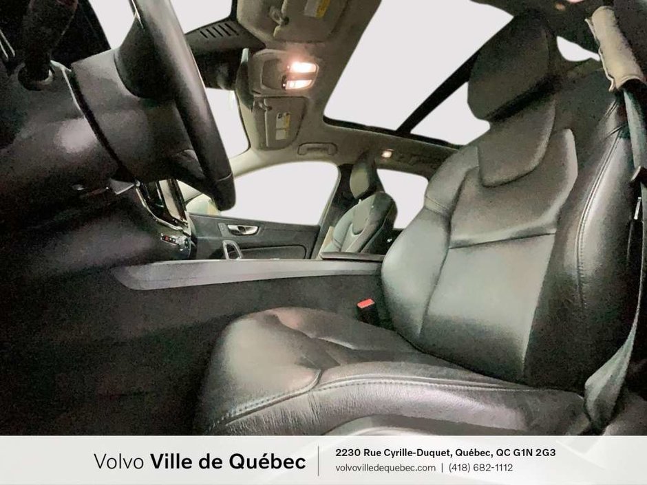 Volvo XC60 Inscrptn Expr Rchrg 2022-1