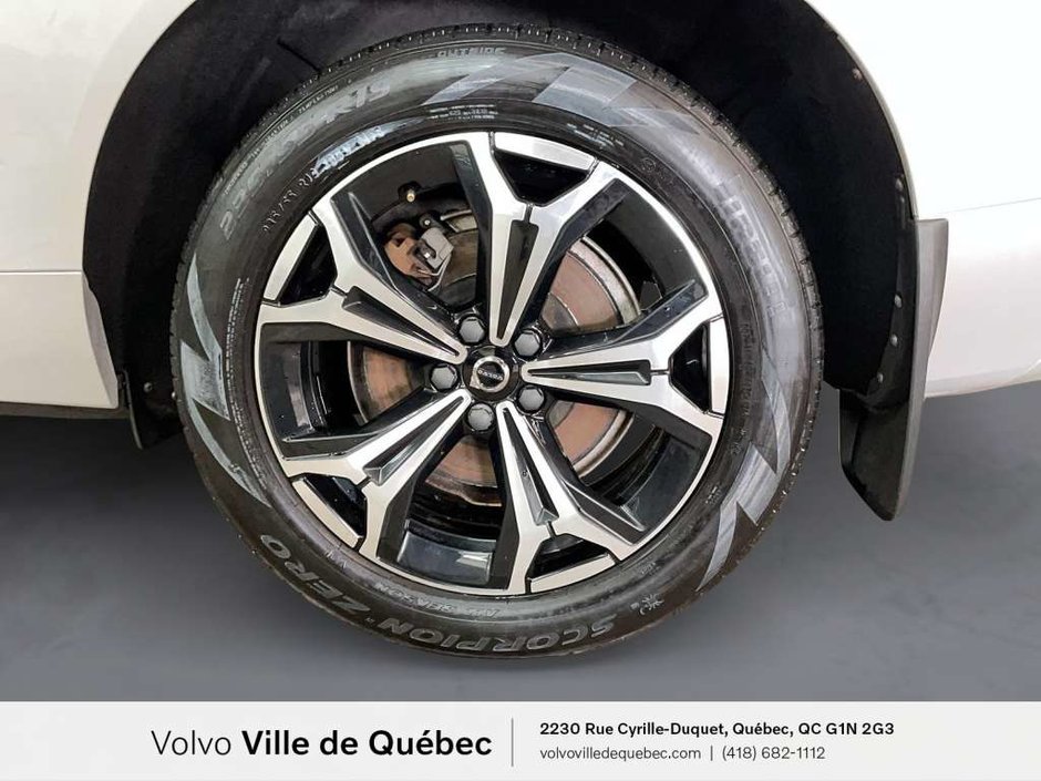 Volvo XC60 Inscrptn Expr Rchrg 2022-8