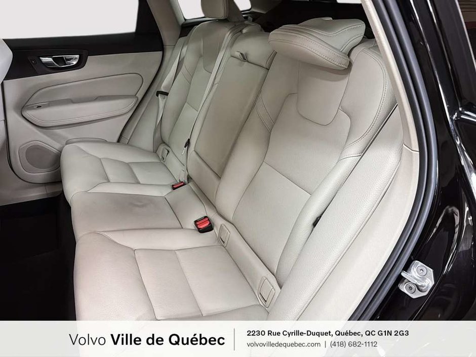Volvo XC60 Momentum 2022-10