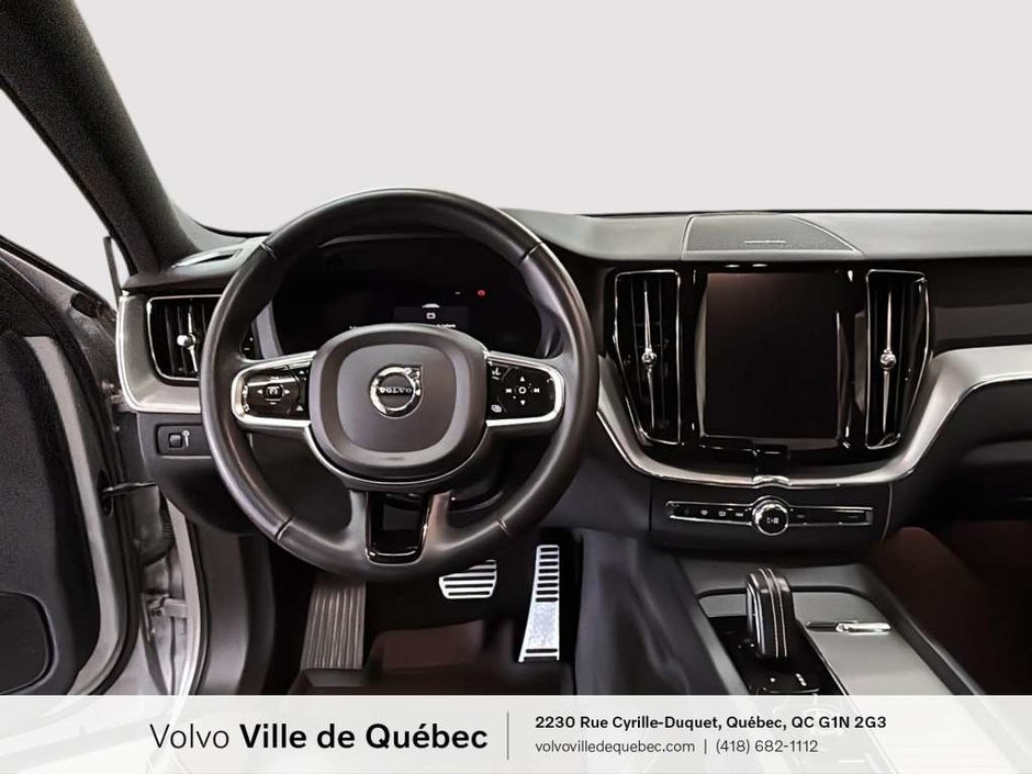 2022 Volvo XC60 R-Design-10