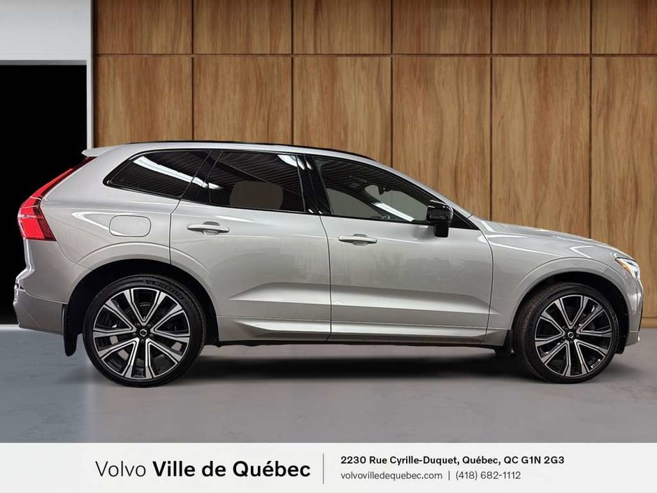 2022 Volvo XC60 R-Design-3