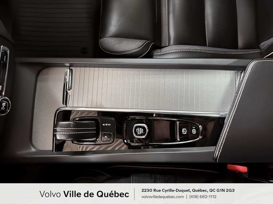 2022 Volvo XC60 R-Design-17
