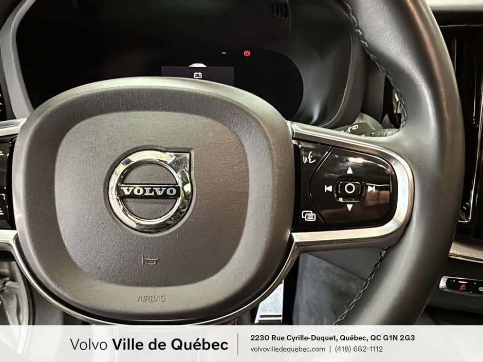 2022 Volvo XC60 R-Design-11