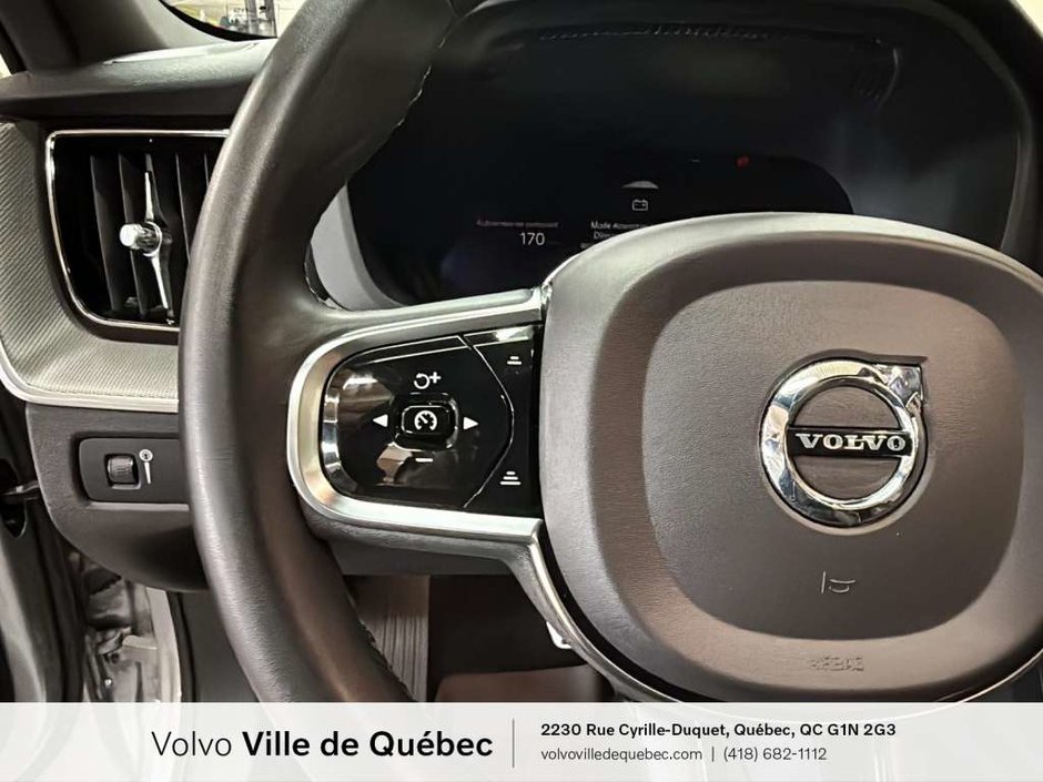 2022 Volvo XC60 R-Design-12