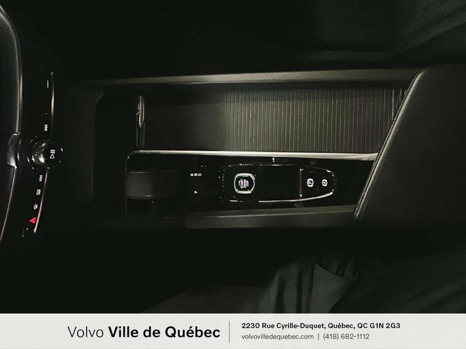 Volvo XC60 Momentum 2022-17