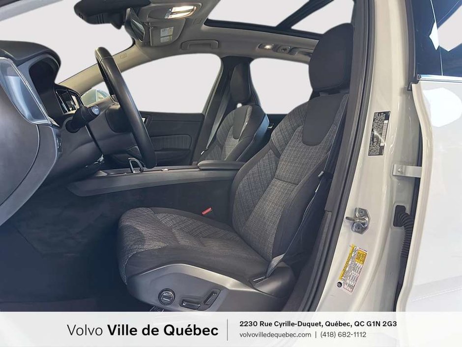 Volvo XC60 Momentum 2022-1