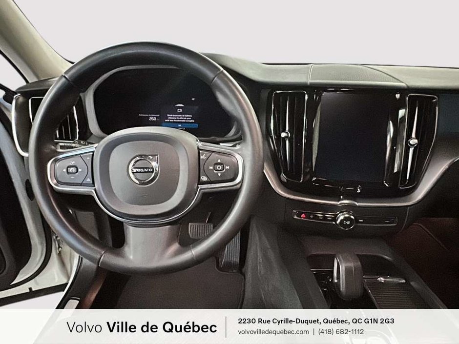 Volvo XC60 Momentum 2022-10