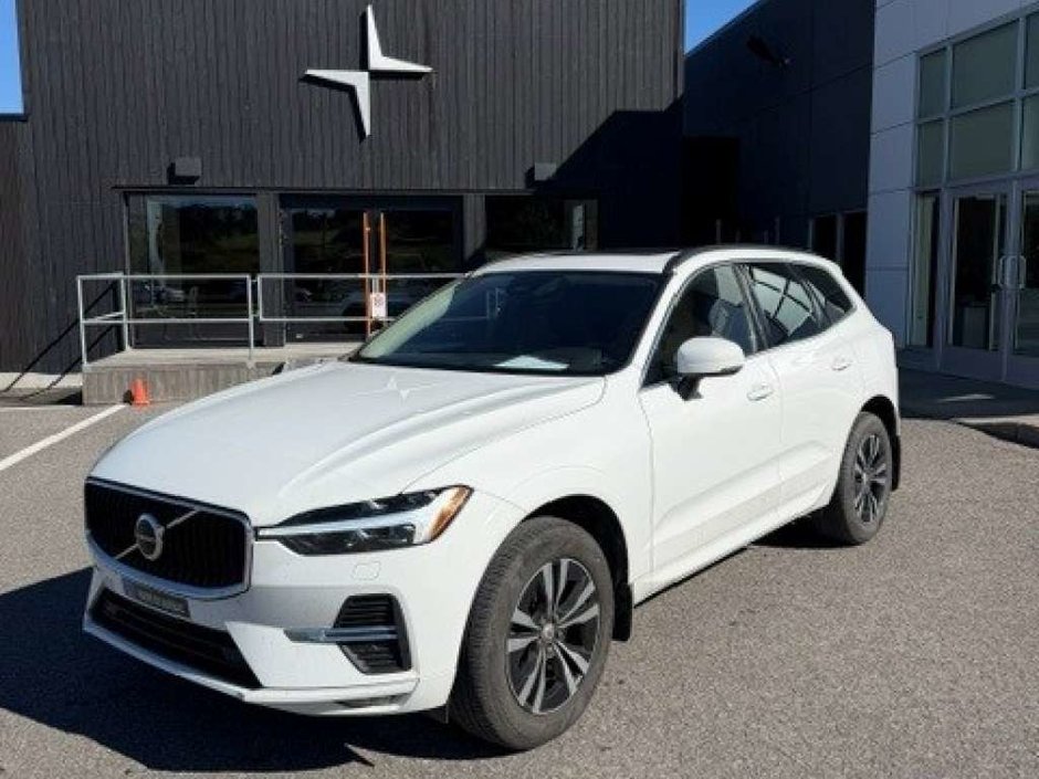 Volvo XC60 Momentum 2022-0