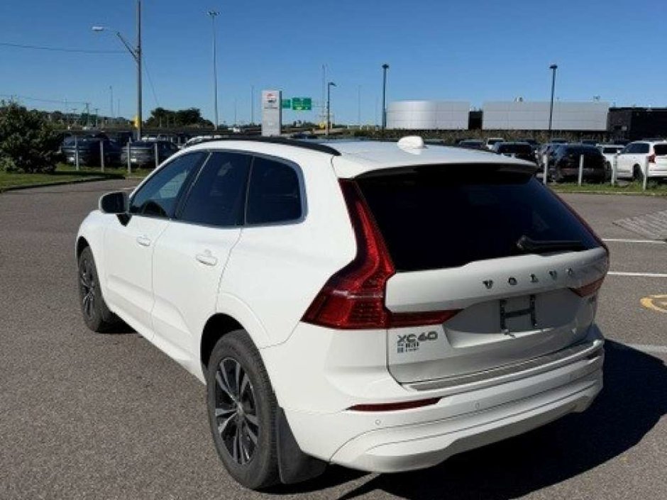 Volvo XC60 Momentum 2022-1