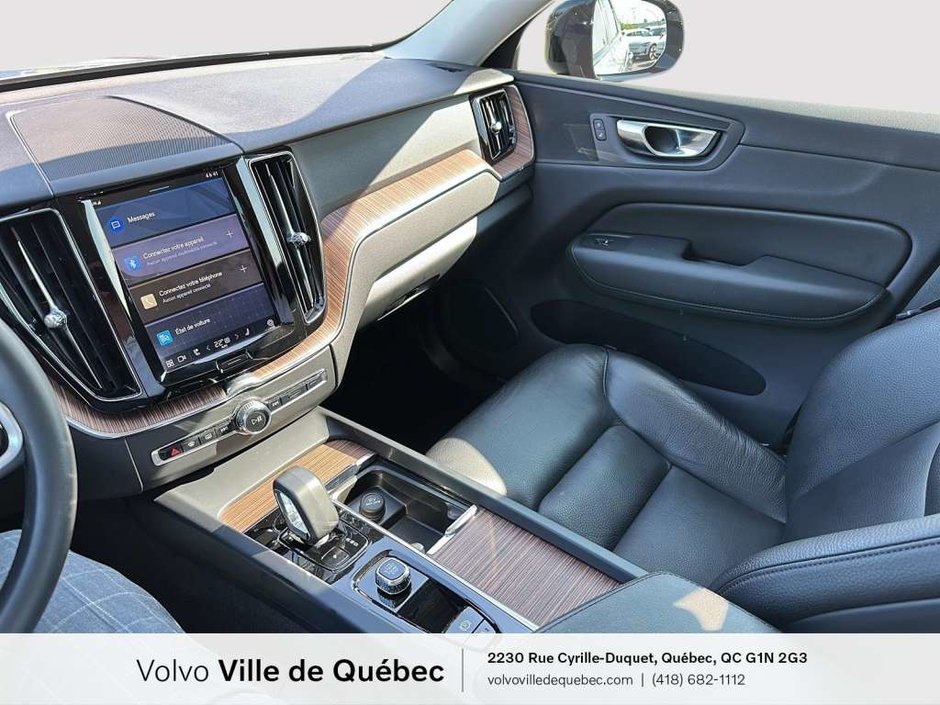 2023 Volvo XC60 Plus Dark B6-16