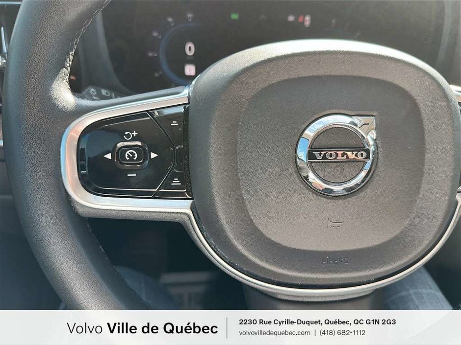 2023 Volvo XC60 Plus Dark B6-11