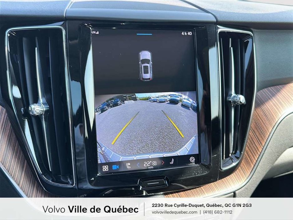 2023 Volvo XC60 Plus Dark B6-15