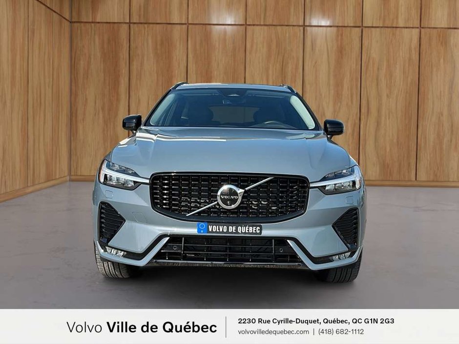2023 Volvo XC60 Plus Dark B6-2