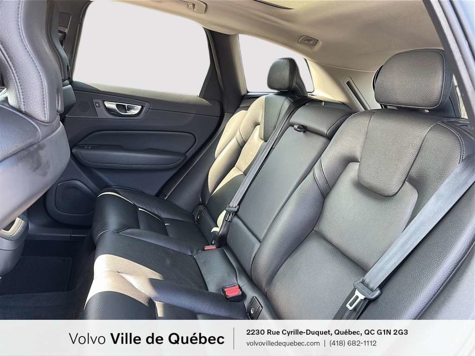 2023 Volvo XC60 Plus Dark B6-9