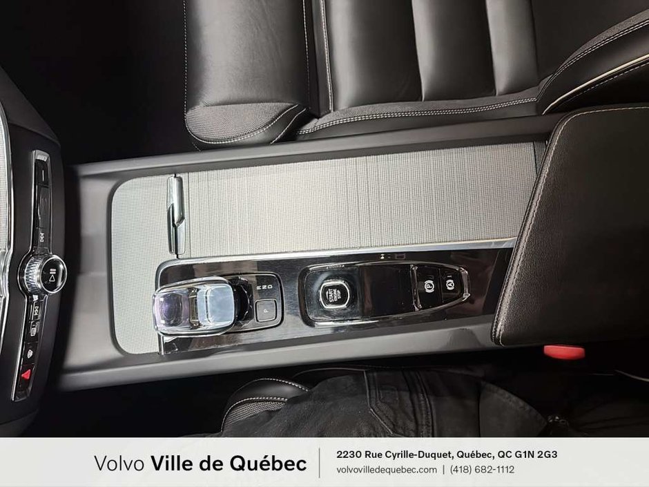 2023 Volvo XC60 Recharge Ult Dark-21