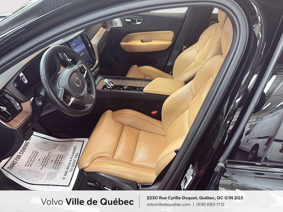 2023 Volvo XC60 Ultimate Dark B6-10