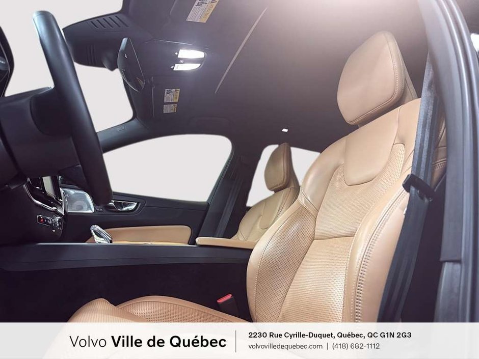 2023 Volvo XC60 Ultimate Dark B6-13