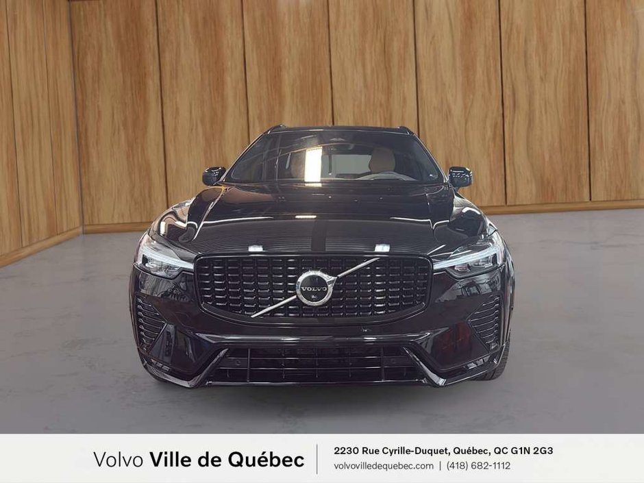 2023 Volvo XC60 Ultimate Dark B6-2