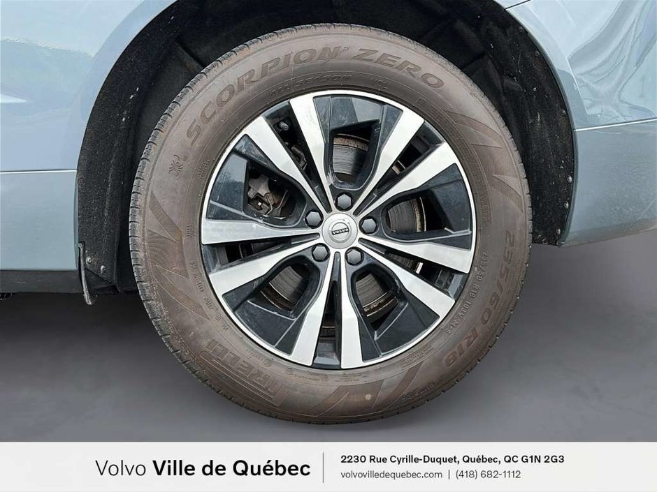 Volvo XC60 Recharge Core 2023-8