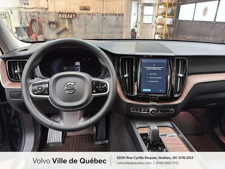 Volvo XC60 Plus Dark B6 2023-14