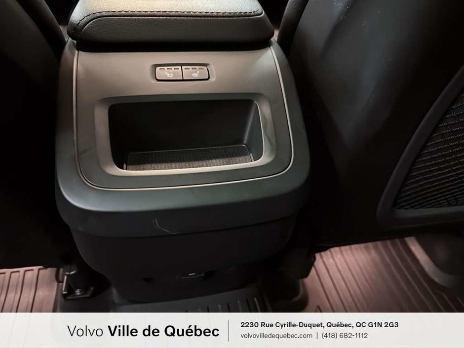 Volvo XC60 Plus Dark B6 2023-13