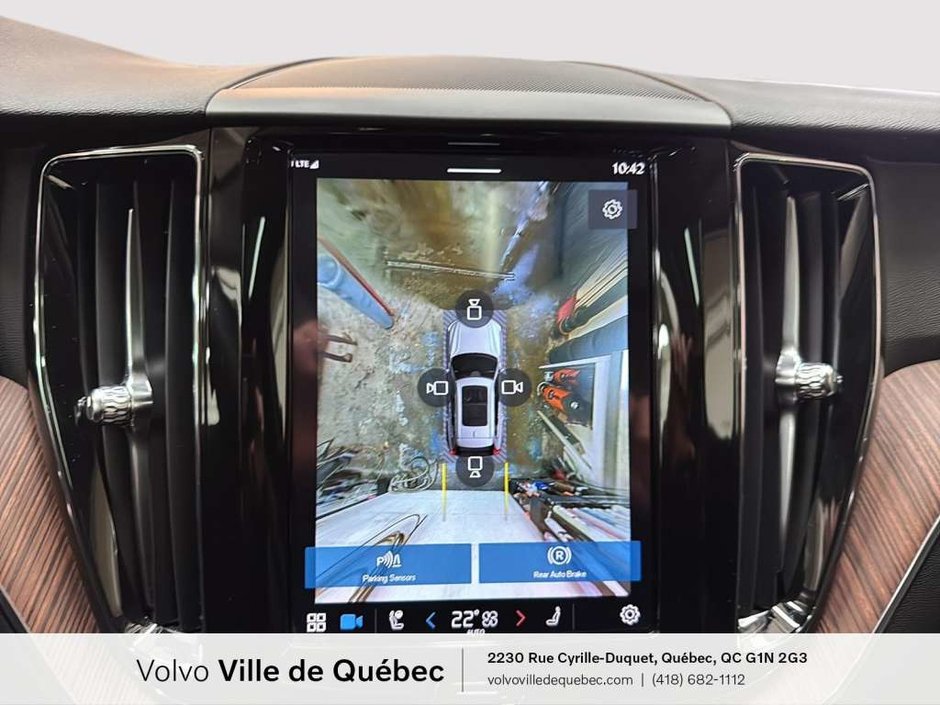 Volvo XC60 Plus Dark B6 2023-20