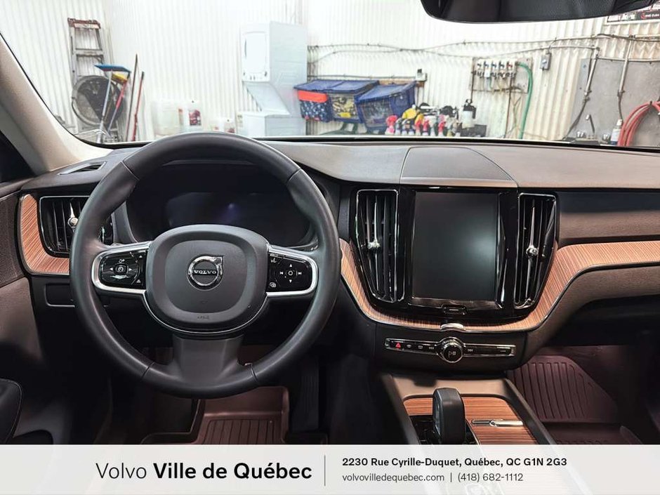 Volvo XC60 Recharge Plus 2023-14