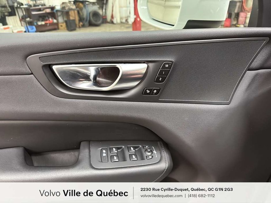 Volvo XC60 Recharge Plus 2023-21