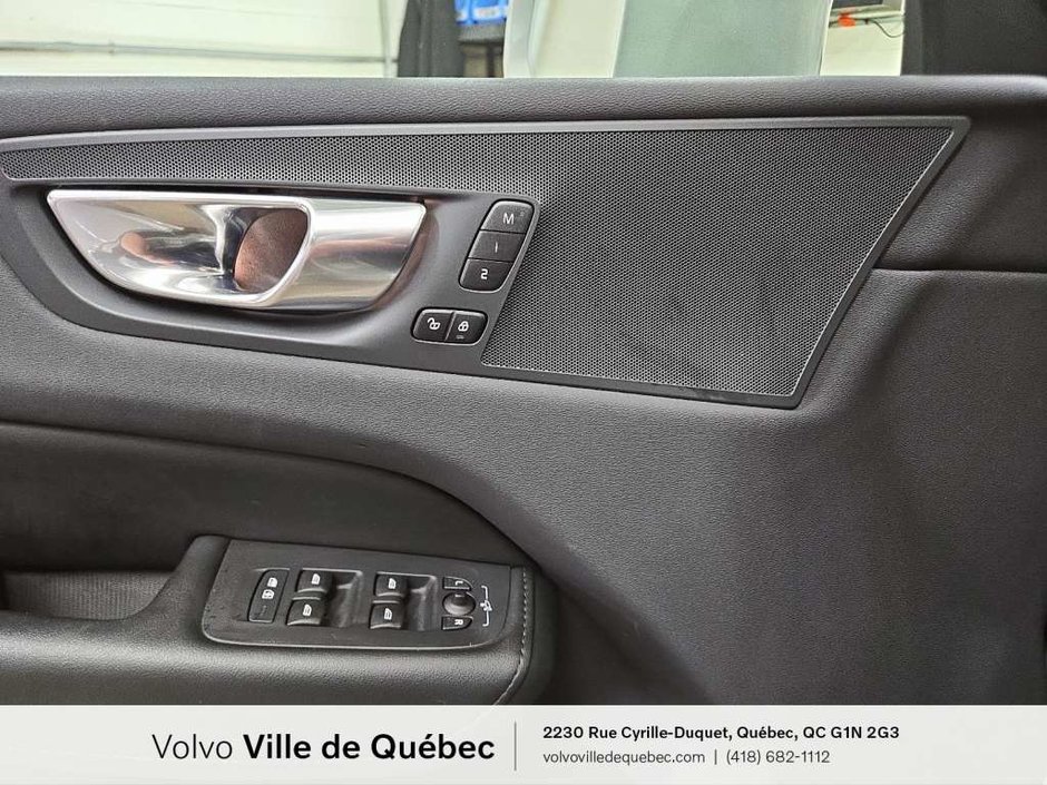 Volvo XC60 Plus B6 2023-22