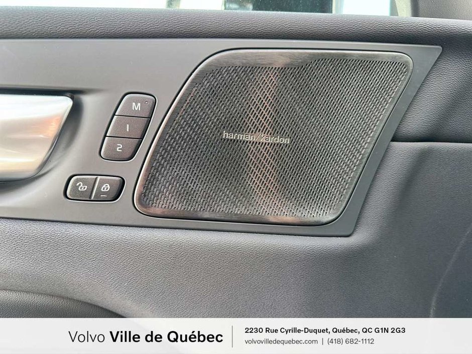 2024 Volvo XC60 B5 - Plus-23