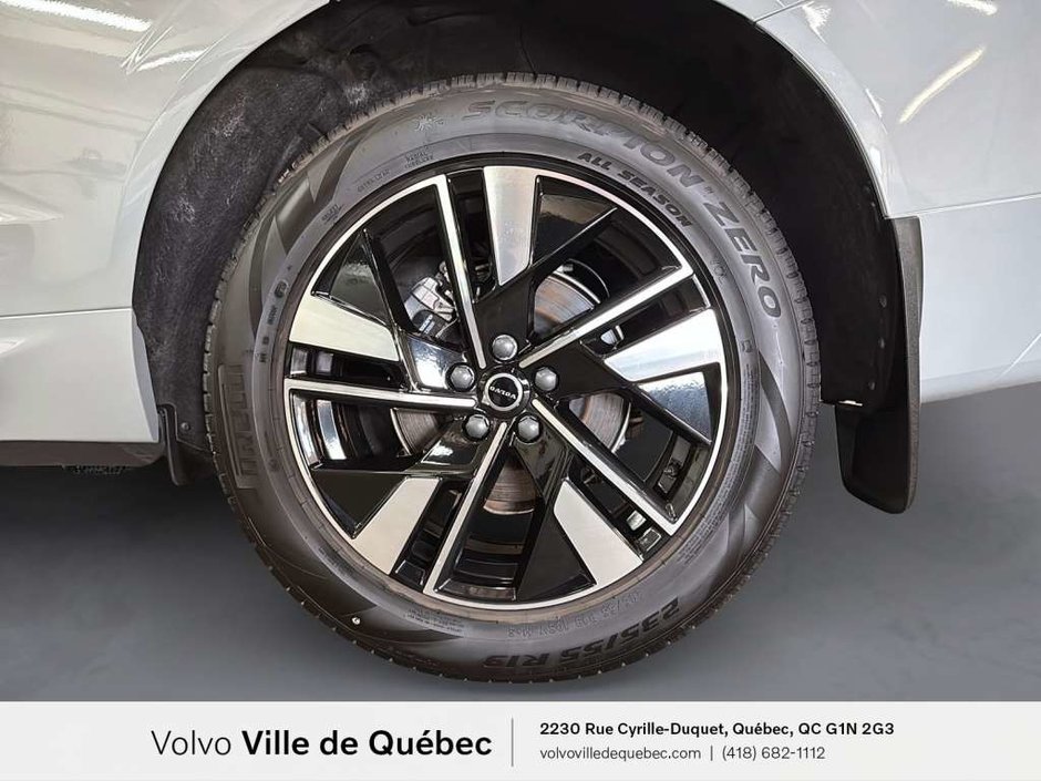 2026 Volvo XC60 B5 - Core-6