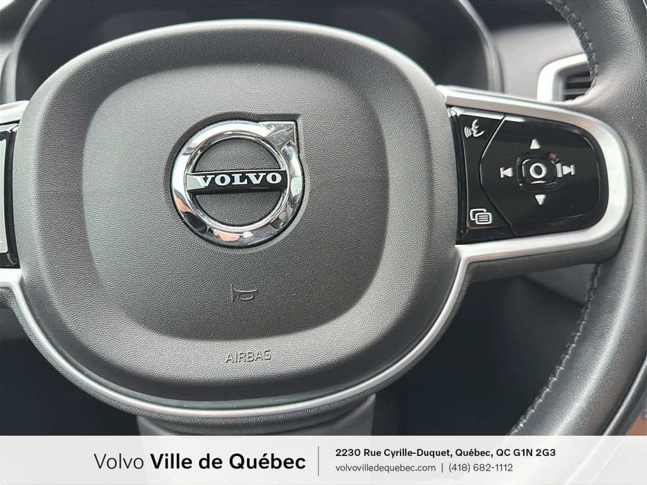 Volvo XC90 Momentum 2021-13