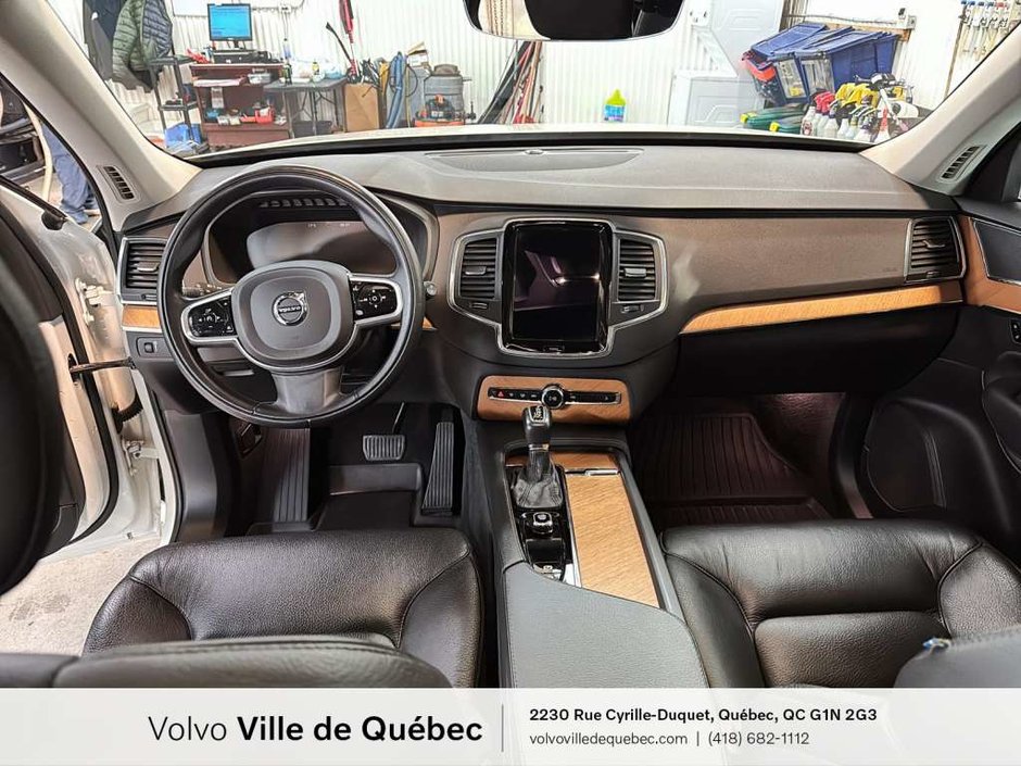 Volvo XC90 Momentum 2022-16