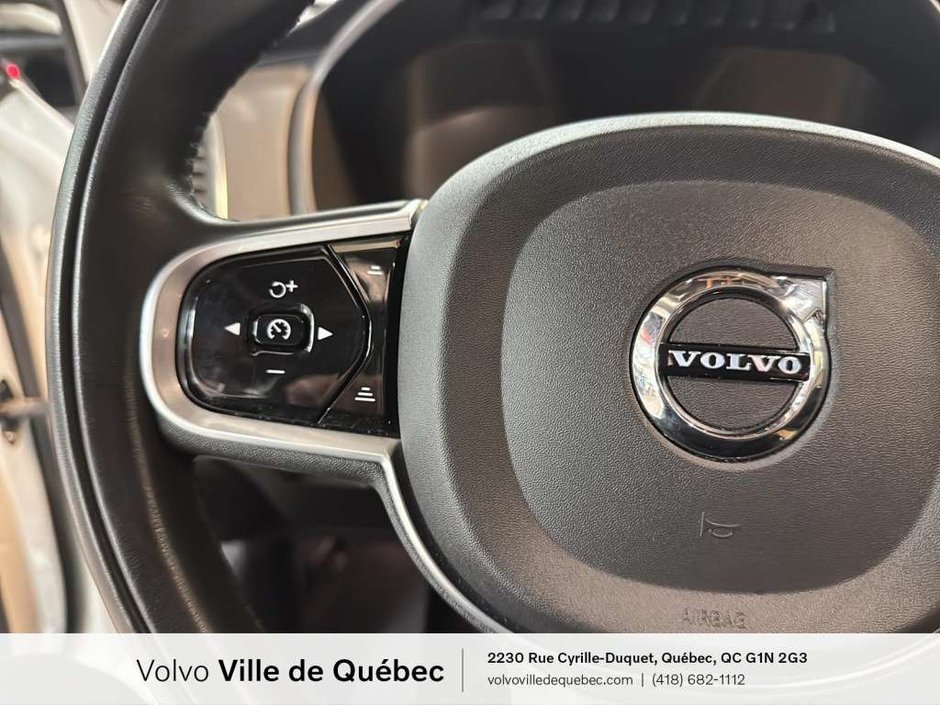 Volvo XC90 Momentum 2022-19