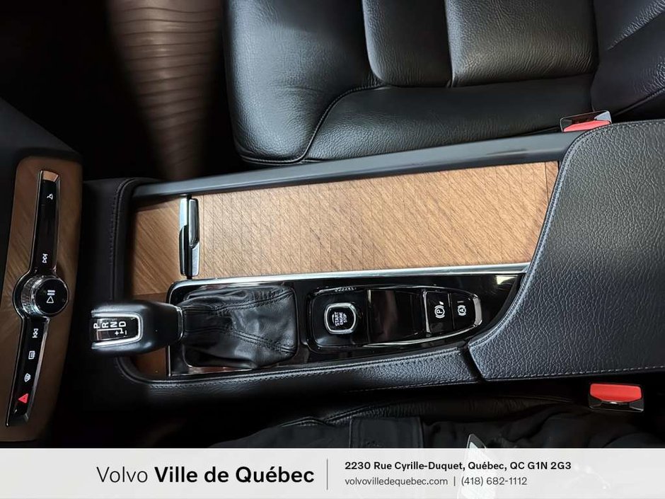 Volvo XC90 Momentum 2022-22