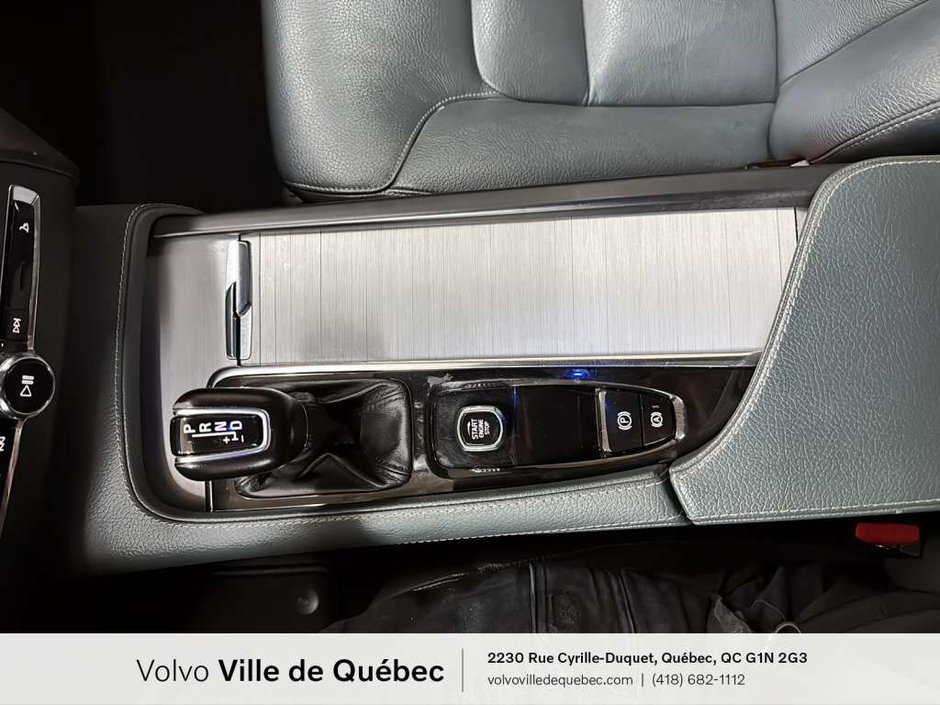 2022 Volvo XC90 Momentum-18