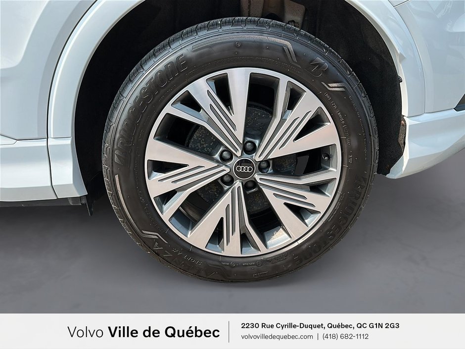 Audi Q4 e-tron  2024-5