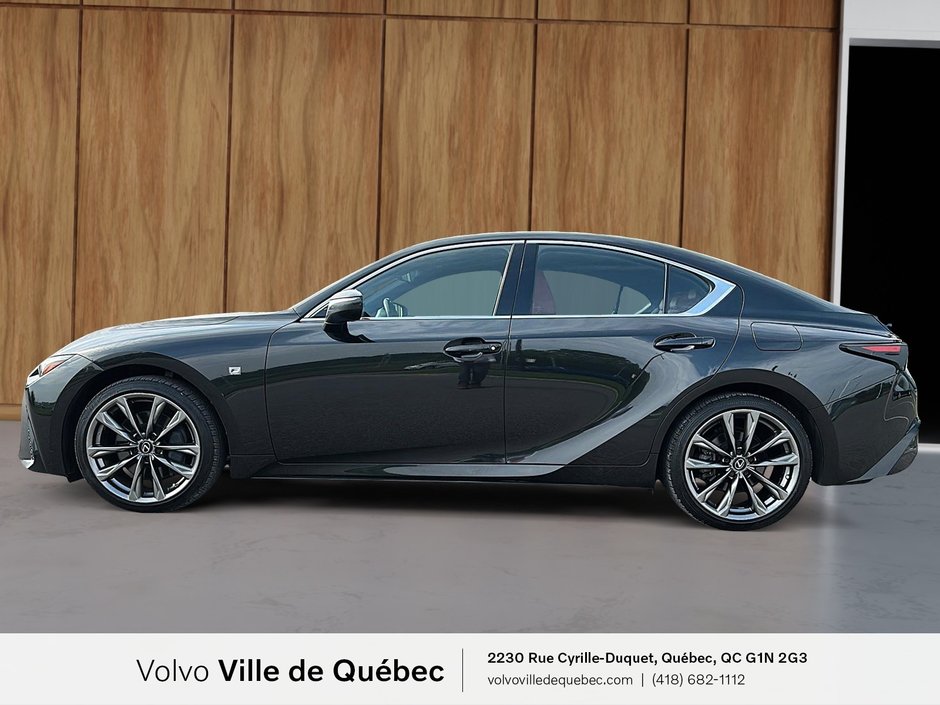 Lexus IS 300 2021-4