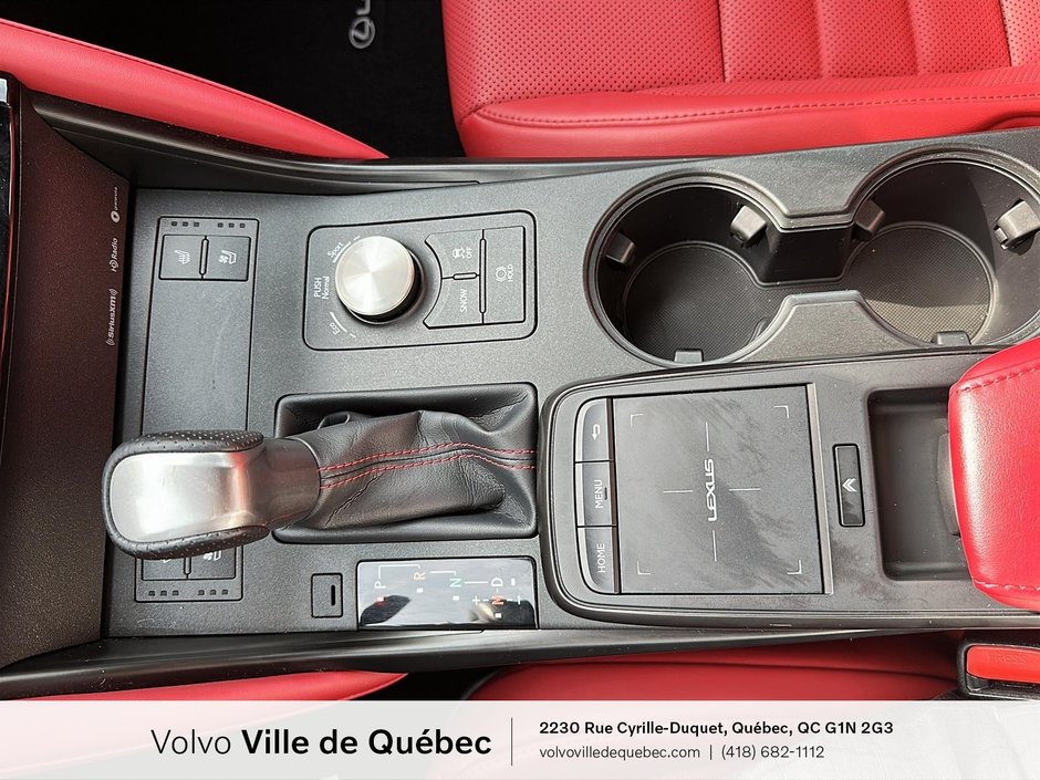 Lexus IS 300 2021-17