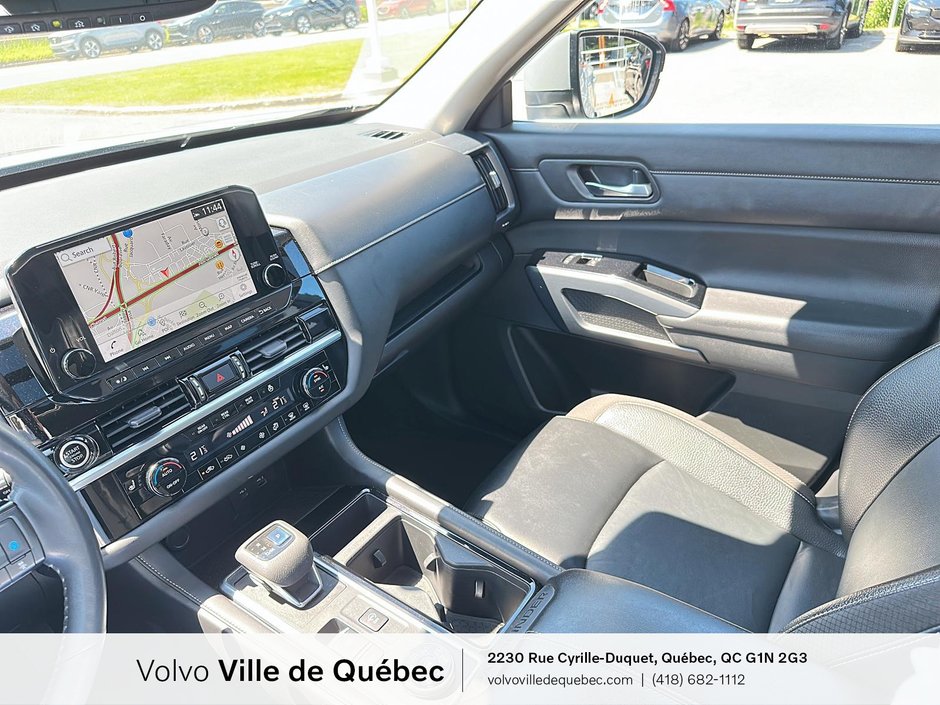 Nissan Pathfinder SL 2022-21